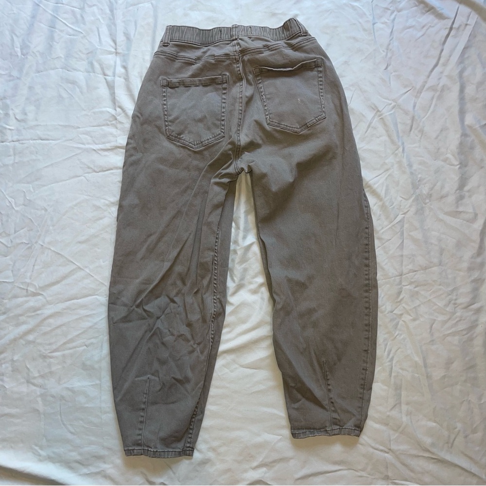 HOLLISTER GREEN HIGH WAISTED BAGGY CAPRI PANTS - Picture 5 of 9
